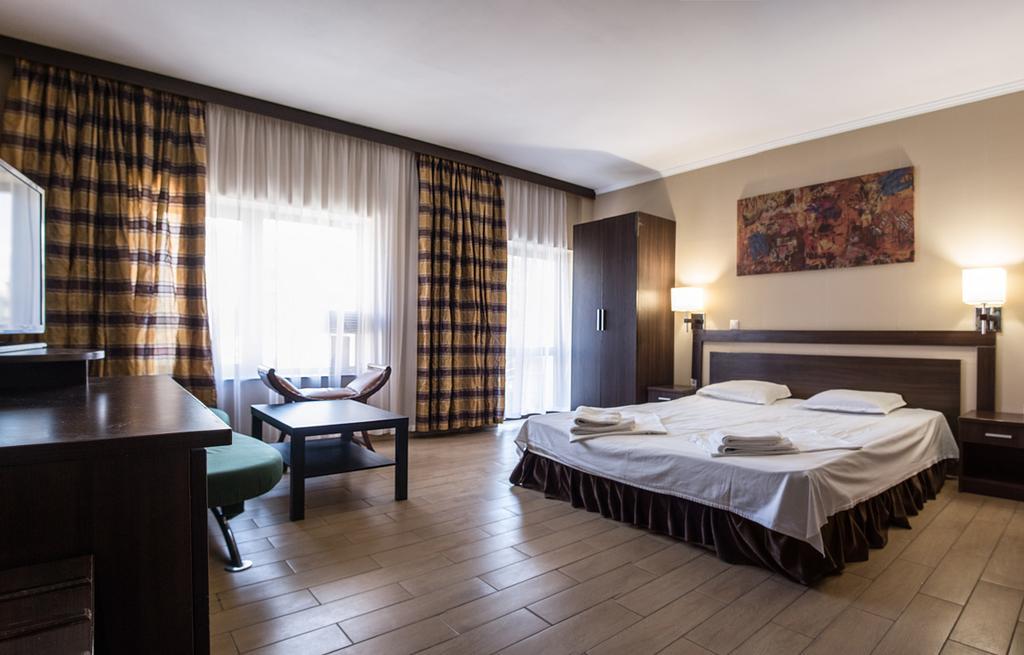 Art Hotel Varna Luaran gambar